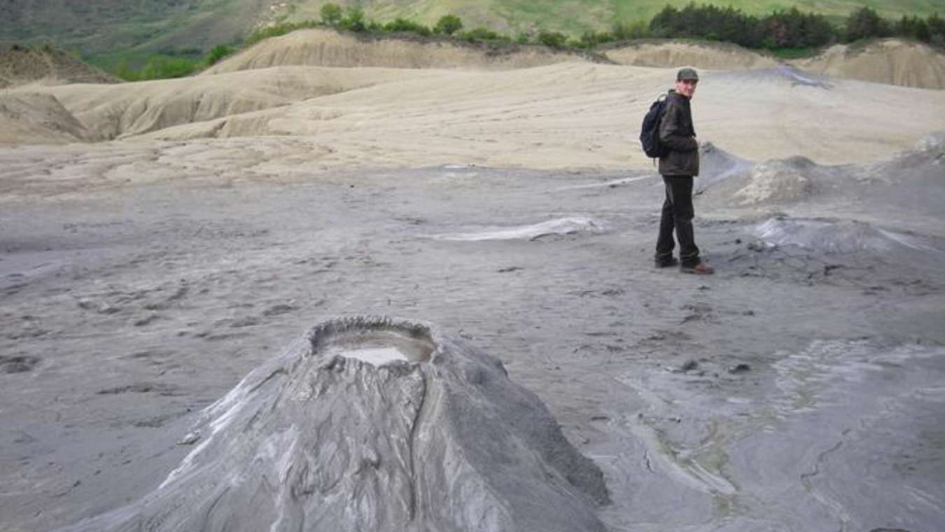 Oklahoma City Residents are Shocked as a Volcano Forms Overnight The