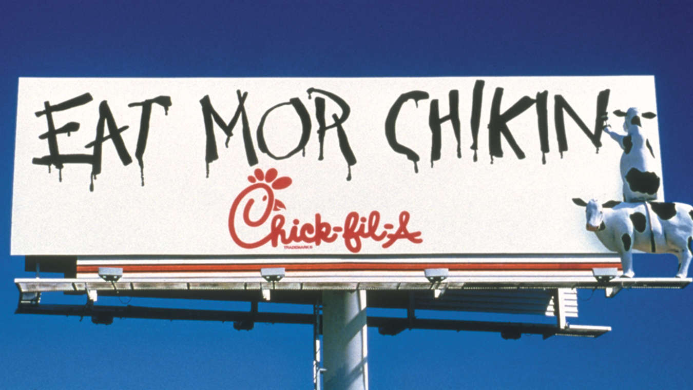 Chick Fil A Admits Eat Mor Chikin Ad Written By Semi Literate Employee Not Cow The Spoof