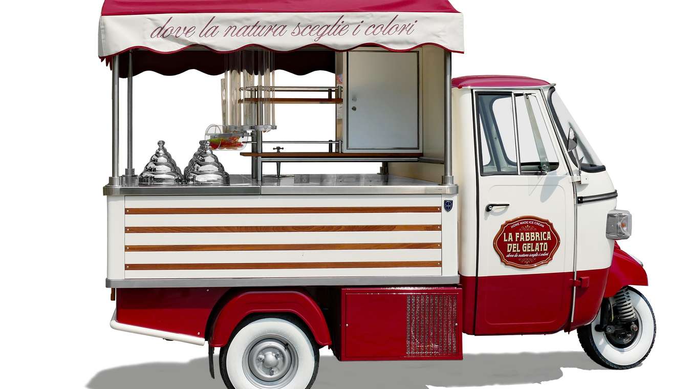 Итальянский, фургончик с мороженым.