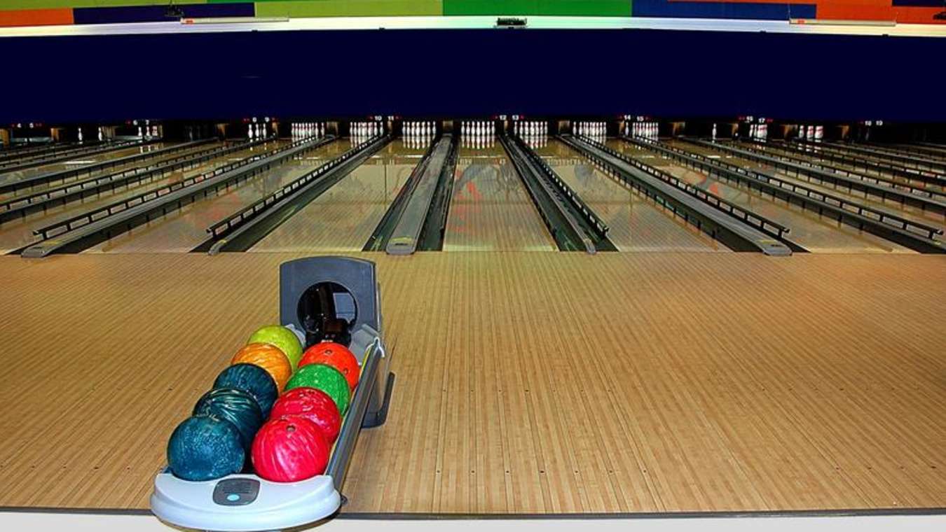 The Professional Bowlers Association Will Now Require All Bowlers To